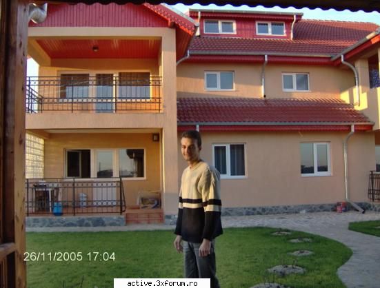 aia e camera mea...asta e curtea din spate daca esti ascultator radio active pune-ti poza ta aici !!