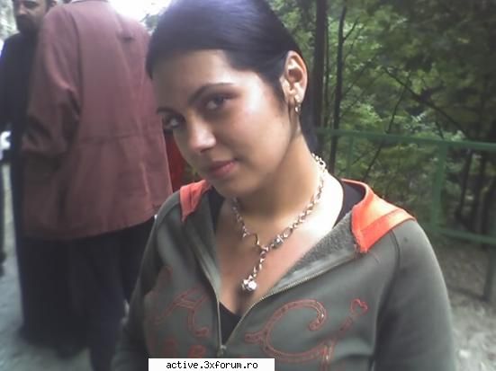 daca esti ascultator radio active pune-ti poza aici hai arat cristinica mai fie dubii gagica-mea ...