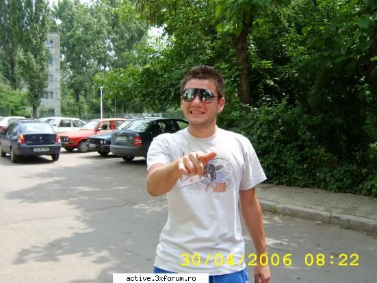 CITITI AICI INAINTE SA POSTATI - Cei de la Radio Activ - Poze cu ascultatori ! Postati poza voastra pe forum !